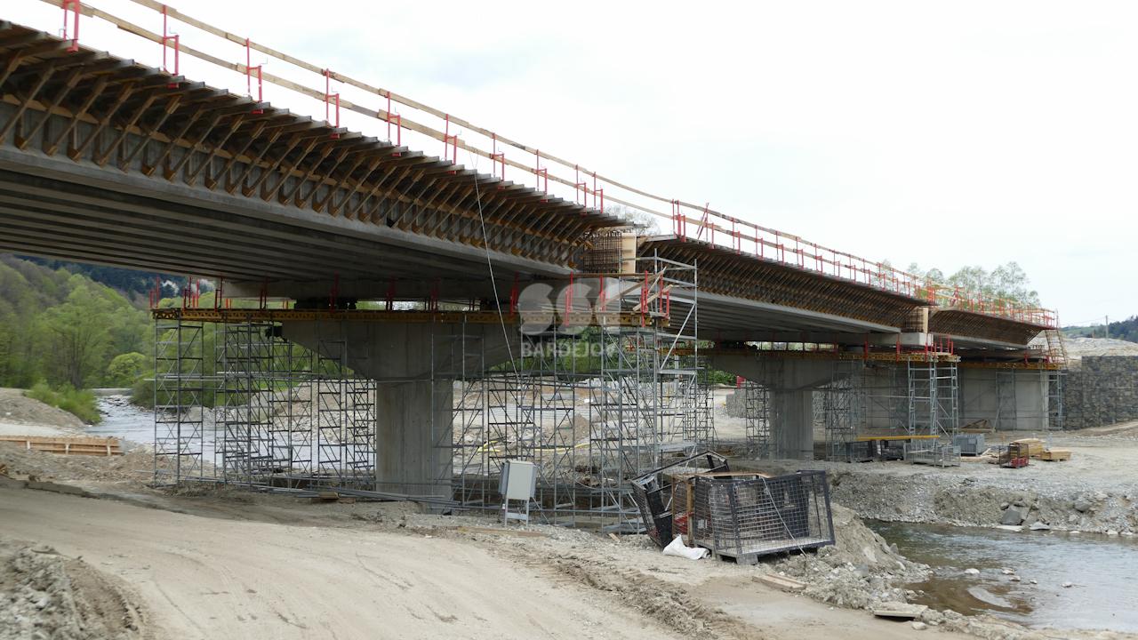 Ponad Topľu už vedie nový most